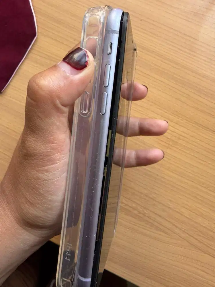 Iphone 11 (bekas), inter, 256gb, baterai n lcd service