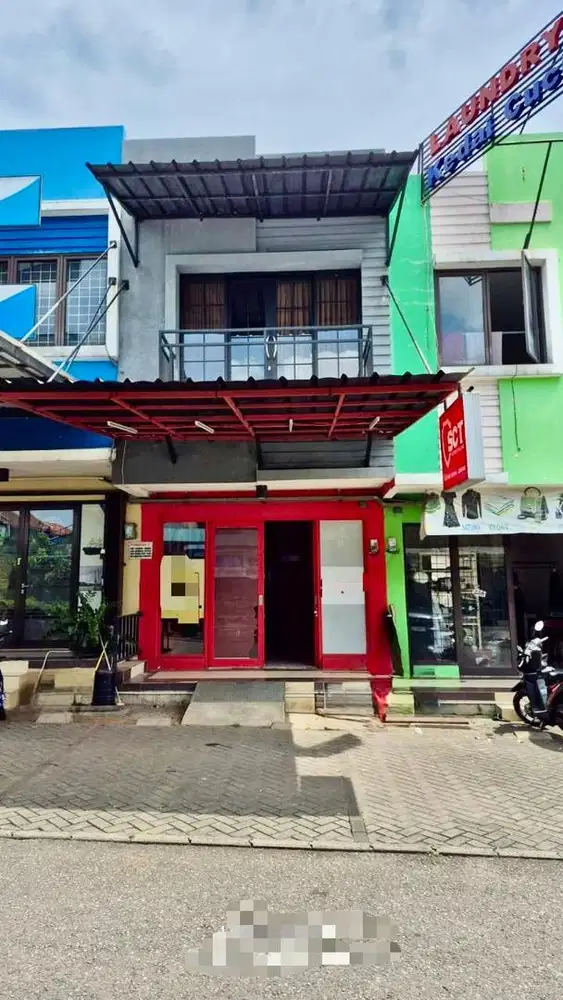 Di jual ruko 2 lantai  di legenda wisata
