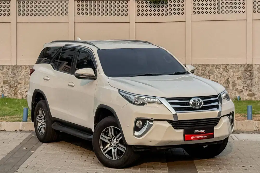 Toyota Fortuner 2.4G 2.4 G 4x2 Diesel Solar AT Matic 2018 Putih.