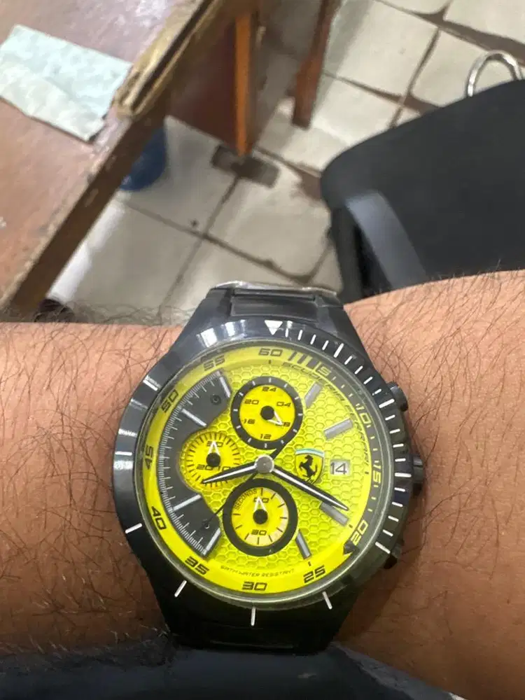 Jam Tangan Ferarri