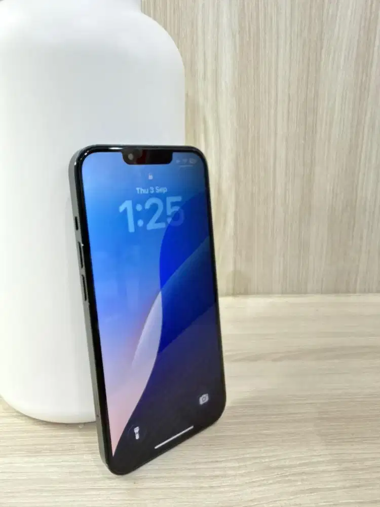 iPhone 13 128GB International