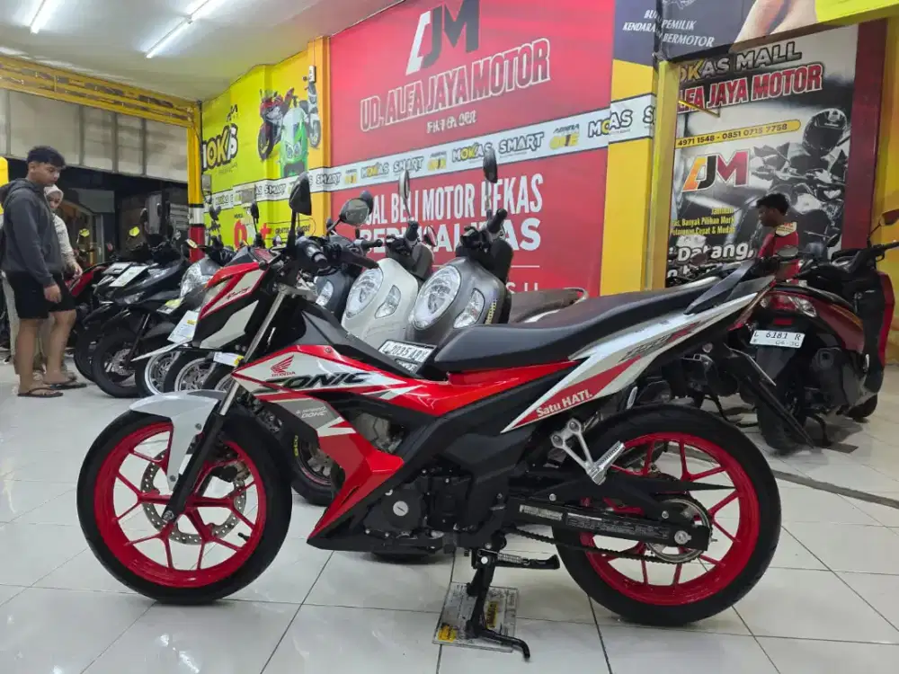 Honda Sonic 150r tahun 2023 km 4rb