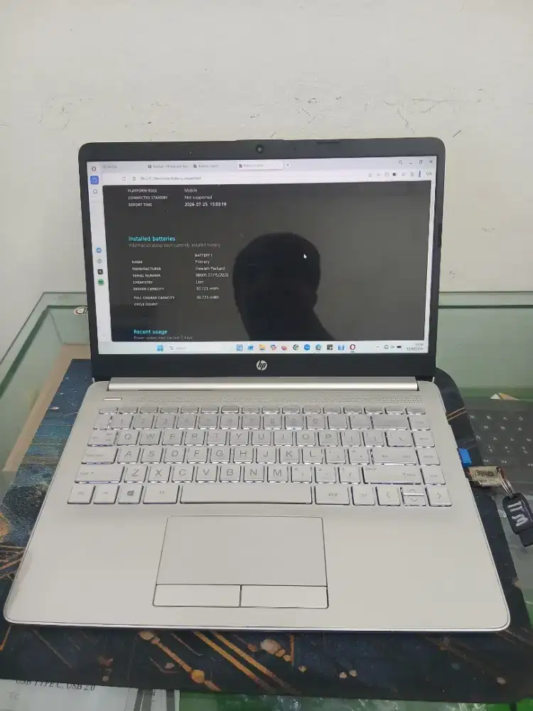 Hp 14s 
Amd ryzen 5 3500u
Ram 20gb 
Ssd 512gb 
14 inch