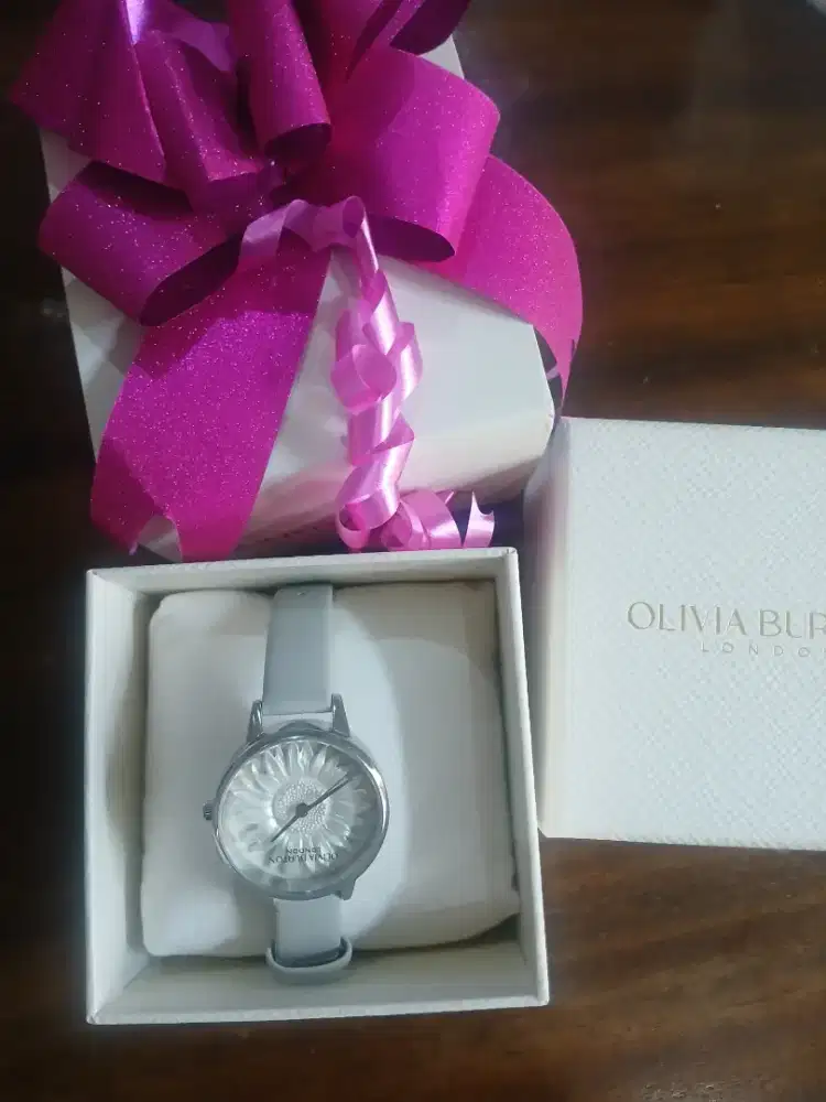 Jam tangan cantik