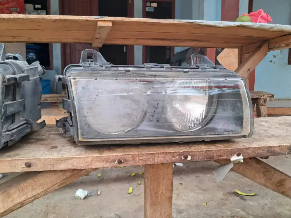 Lampu copotan BMW seri E36
