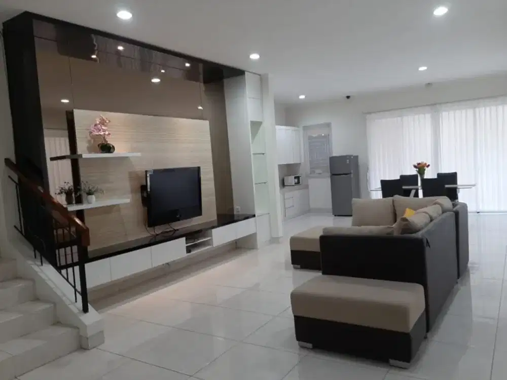 Disewakan Rumah Full Furnished 2 Lantai di Depark BSD City Tanegrang Selatan