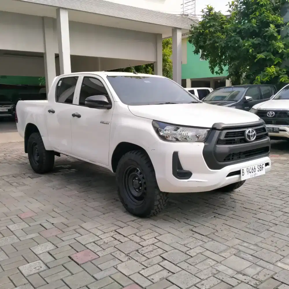 TOYOTA HILUX DC 2.4E M/T 4X4 2022 NIK 2022 PUTIH ORIGINAL NOPOL B JKT