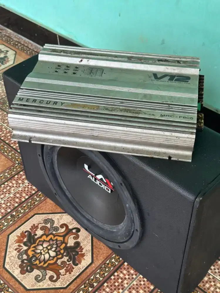 Subwoofer mobil