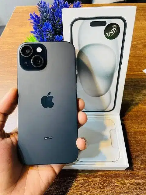 iPhone 15 128GB Black / Hitam – Mulus, Lengkap, Siap Pakai