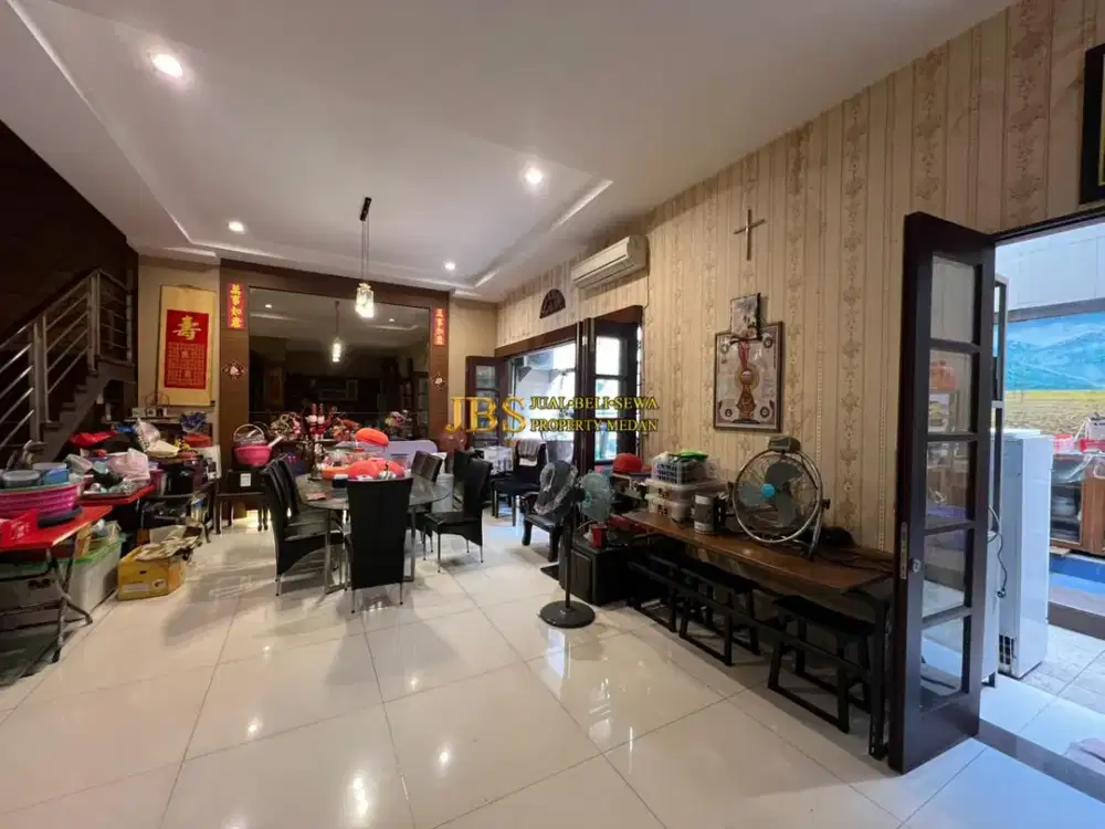 Jual Rumah 3,5 Tingkat di Komplek Cemara Asri Medan Jalan Rajawali
