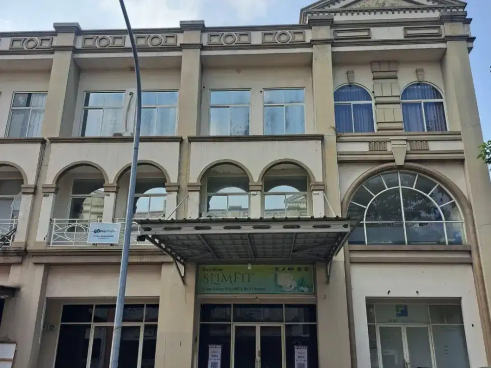 Dijual atau disewakan Ruko Grand Galaxy City Bekasi