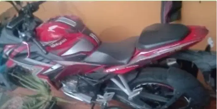 Dijual Motor Sport Honda CBR150R (K45G) Merah