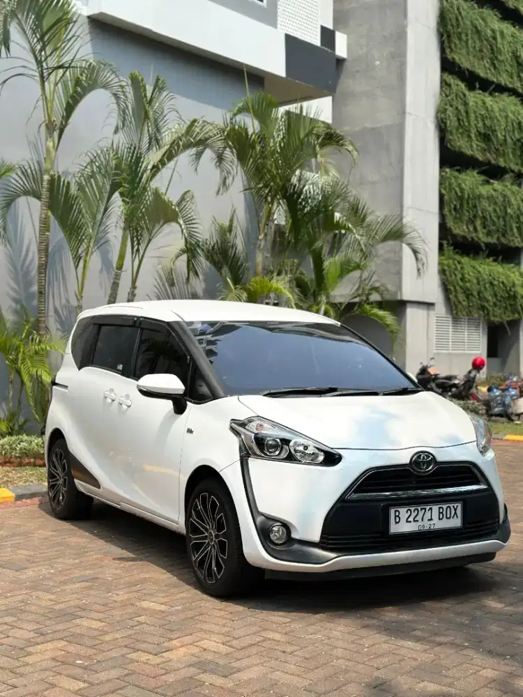 Toyota Sienta 1.5 G M/T 2017
