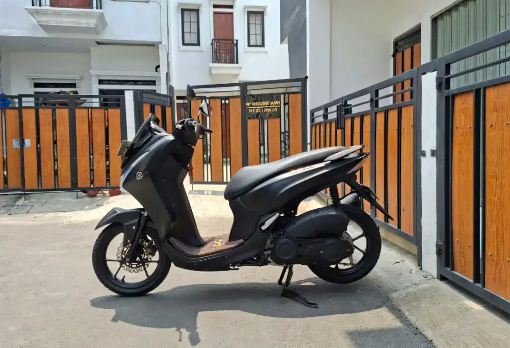 Yamaha Lexi 125 VVA MULUSSS Pajak Hidup Panjang