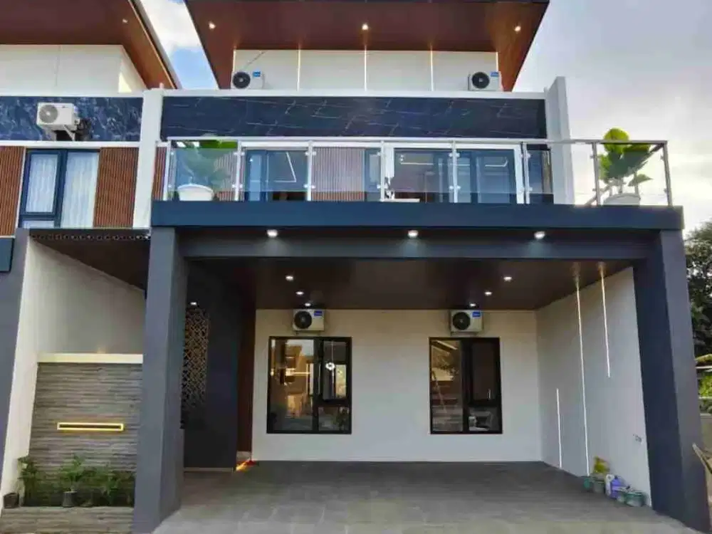 DIJUAL CEPAT RUMAH LUAS DI SEPUTARAN UTARA STADION MAGUWOHARJO DEPOK SLEMAN