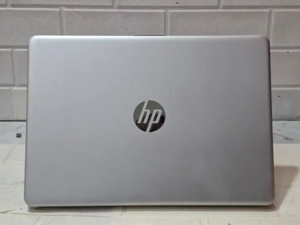 Laptop HP 14s-dk0xxx Prosesor AMD A9 9425