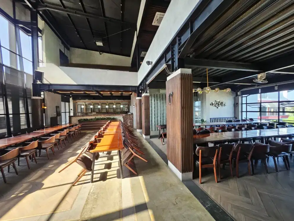 Bangunan Ex Resto daerah Semarang Atas All in Semua Furnished & Peralatan Meja Kursi, AC Peralatan Resto
