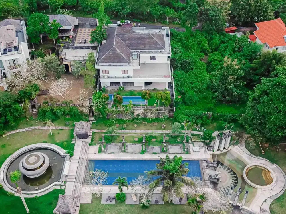 LUXURY VILLA FOR SALE — PECATU, BALI