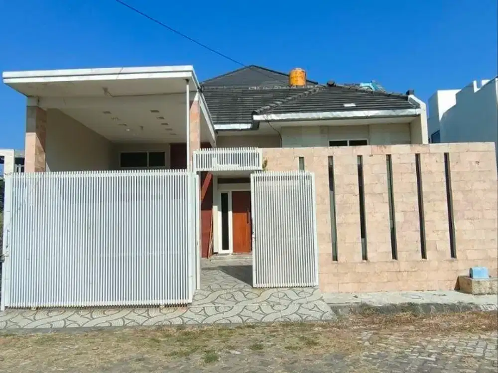 Dijual Rumah Modern Dekat Exit Tol di Tirtasani Malang