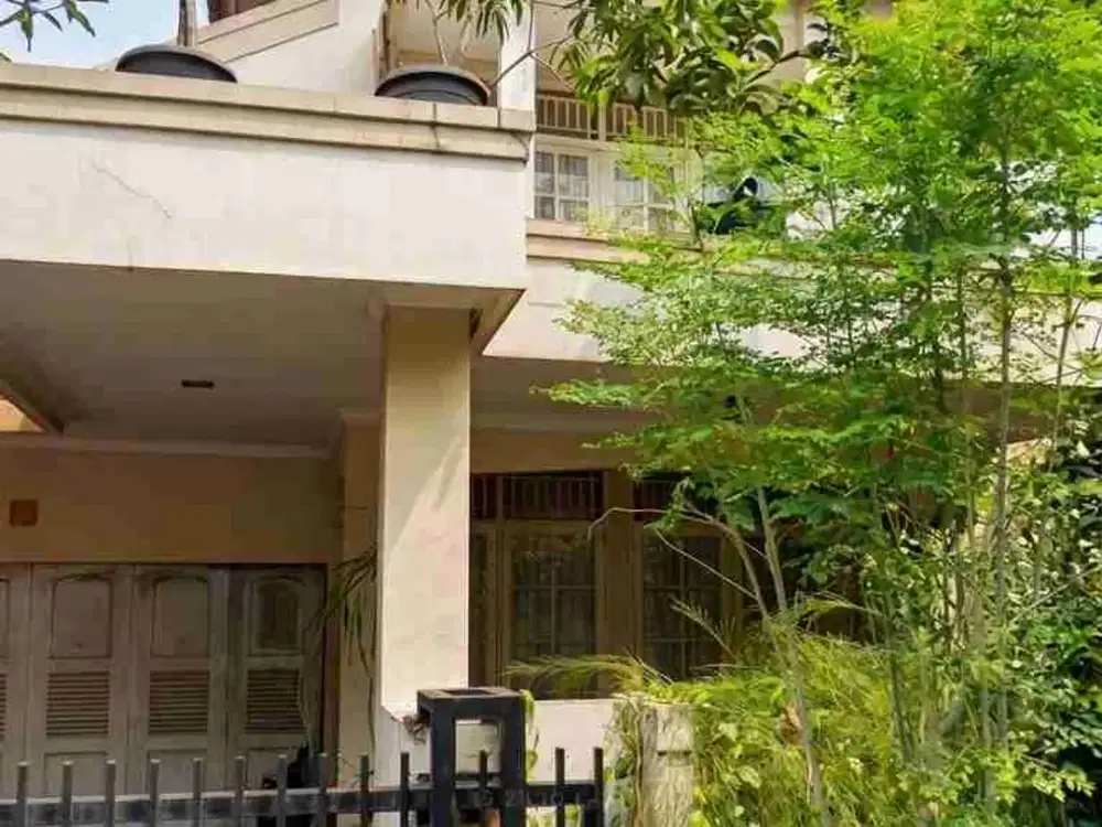 Dijual Cepat Rumah 2 Lantai Ada Taman Di Sektor 6 Bintaro EF15691