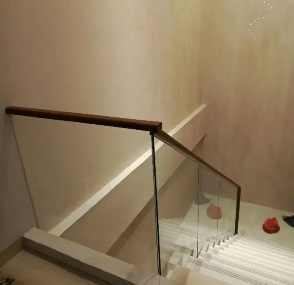 Railing tangga TEMPRED sekat kaca tempred pintu kaca aluminium