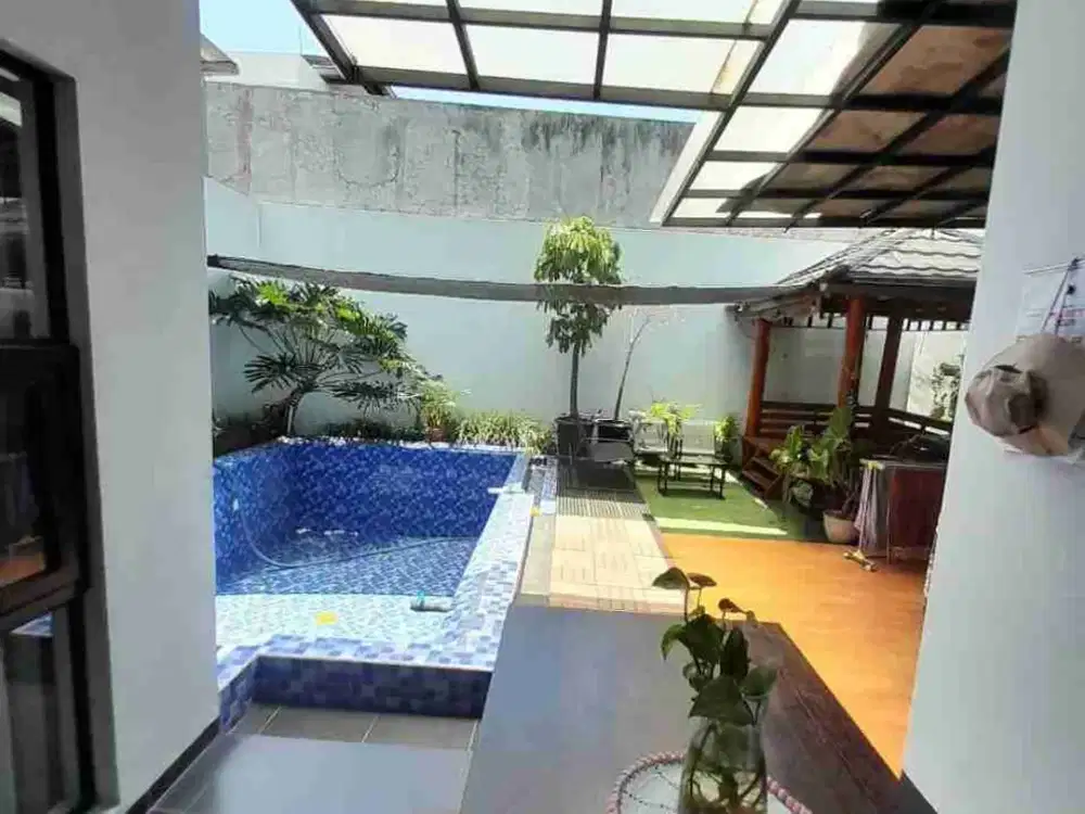 Rumah Terawat Siap Huni Di Arcamanik Ada Kolam Renang