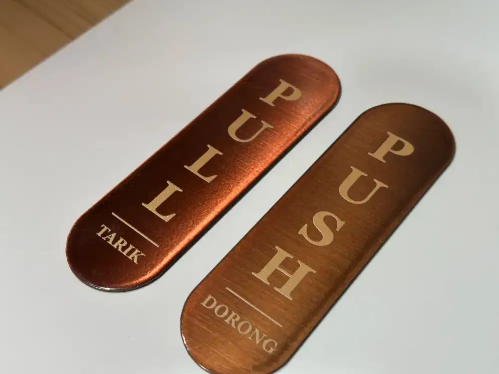 DICARI SEGERA DESIGN OPERATOR SIGNAGE