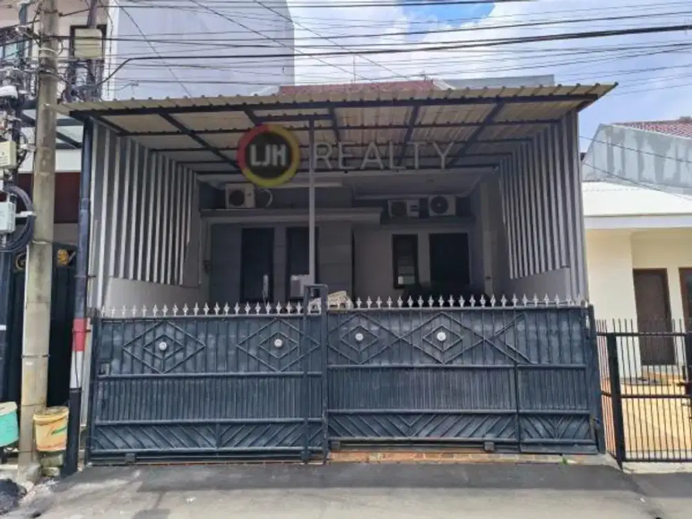 Rumah di Kelapa Cengkir Barat Kelapa Gading Jakarta Utara