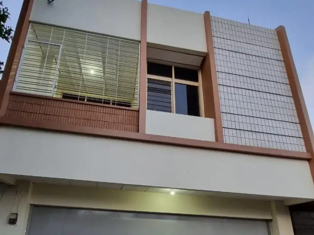 Ruko + Garasi / Parkiran Lokasi:  Jl. Panjunan - Kopo