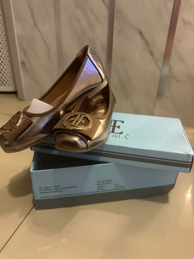sepatu santai, flat shoes, size 35 warna coffee