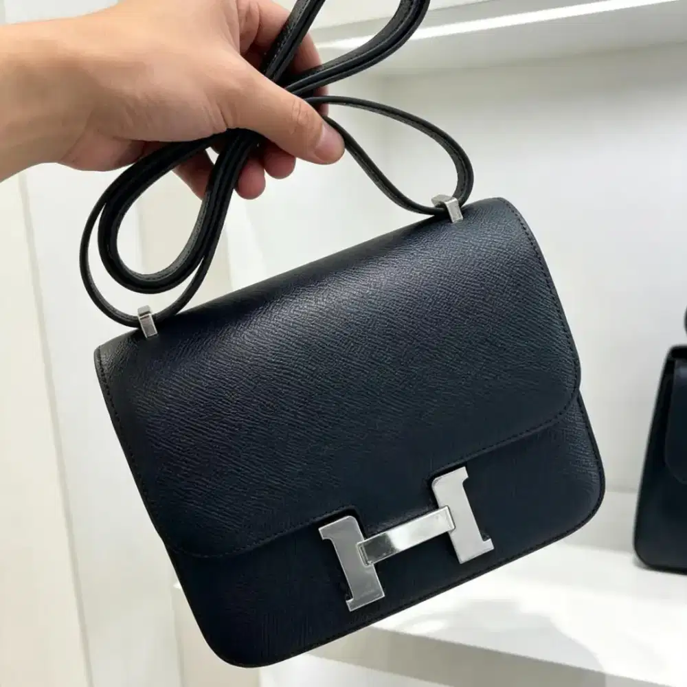 Shoulder bag leather