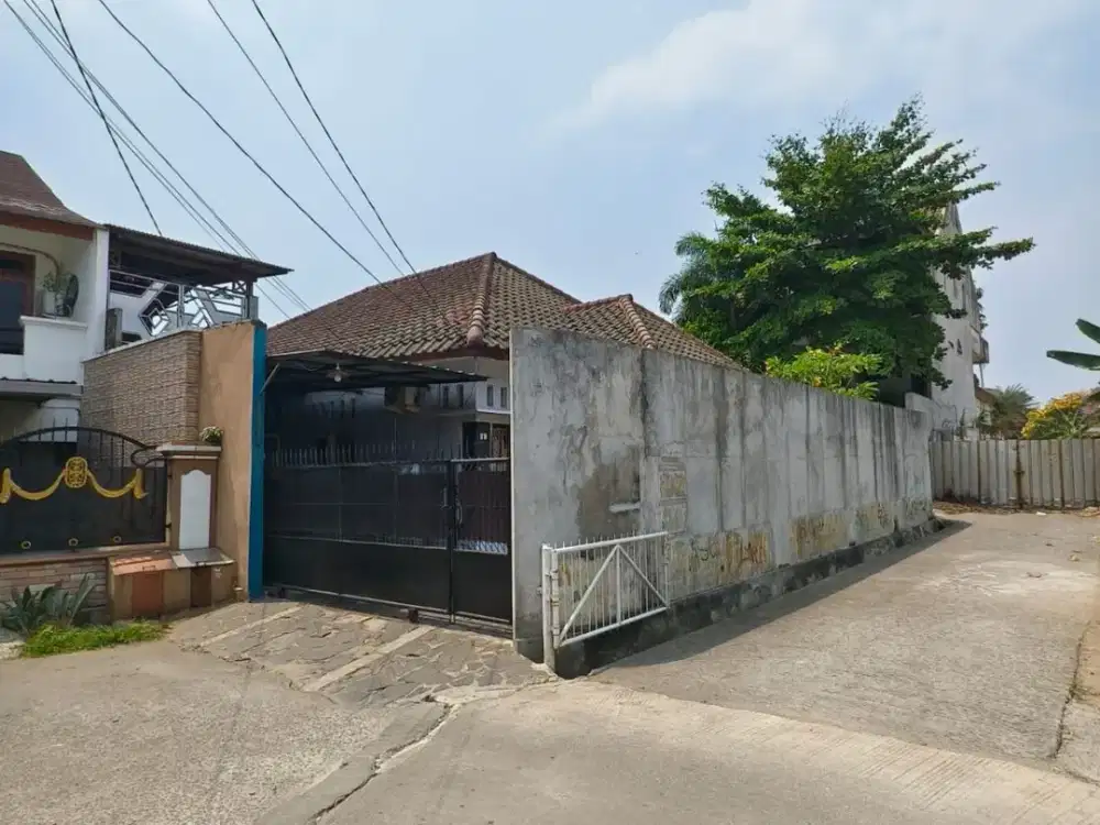 Rumah Strategis Dekat Tol di Jatiwaringin Asri Bekasi