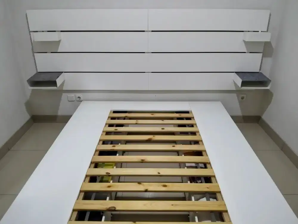 Dipan IKEA berkualitas dan modern