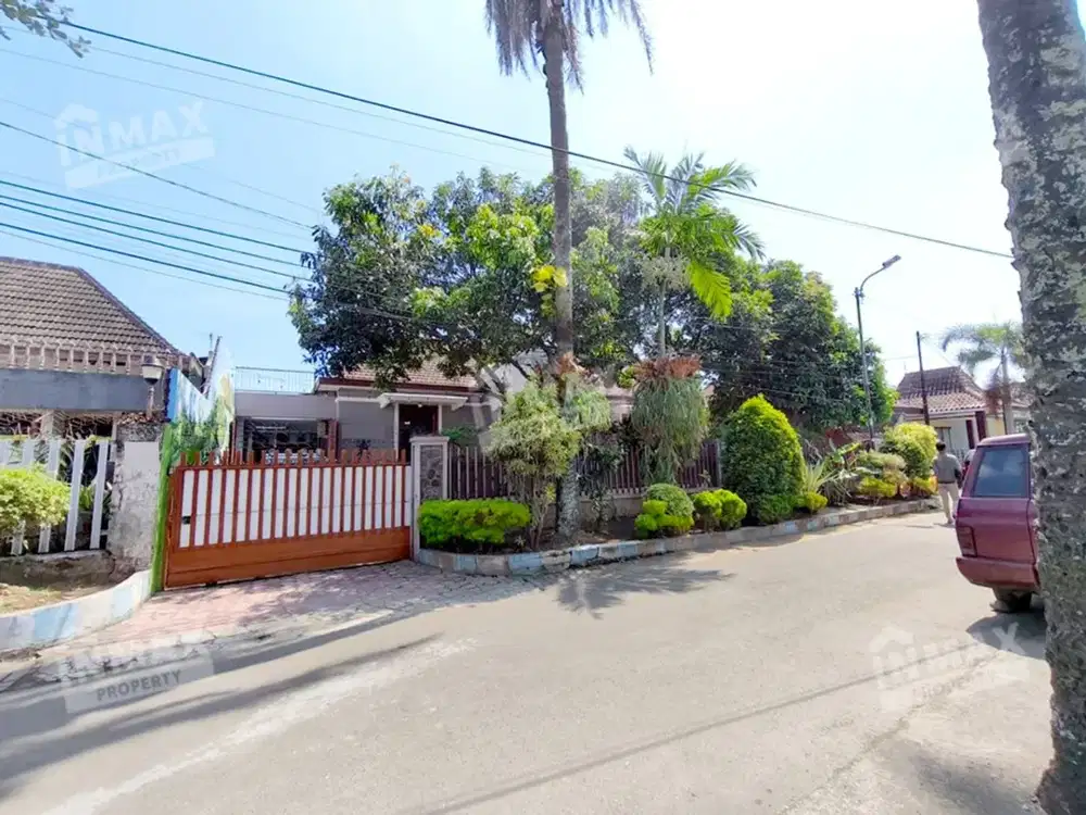 Disewakan Rumah Klasik Plus Furnished & Usaha, Cocok Utk Guest House