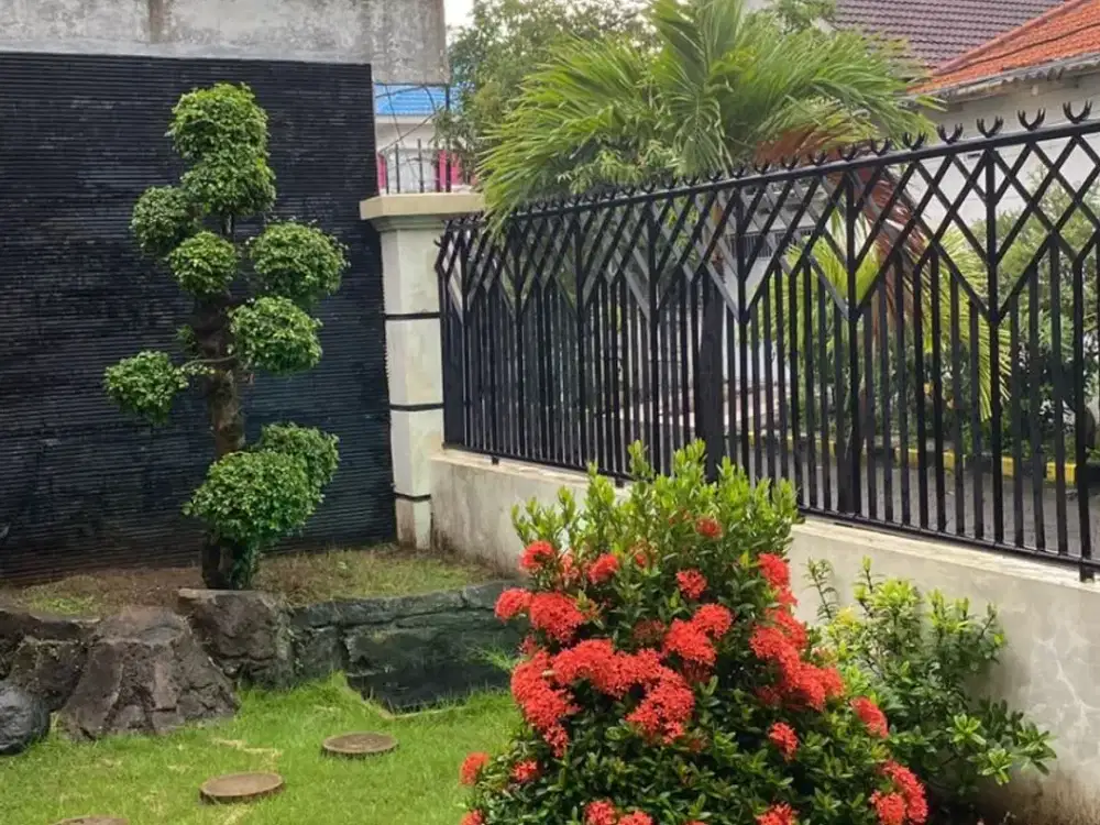Rumah Sutorejo Utara Lt 200, Lebar 10, SHM, 4Kt, 4Km, Row 3 mobil.