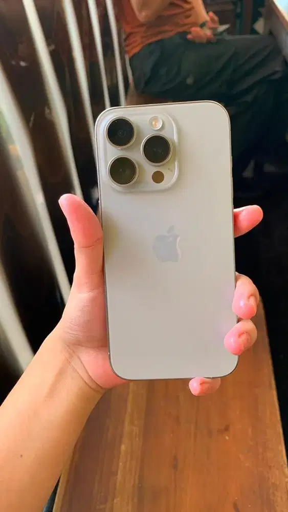 iphone 15 pro 128 no minum garansi  resmi