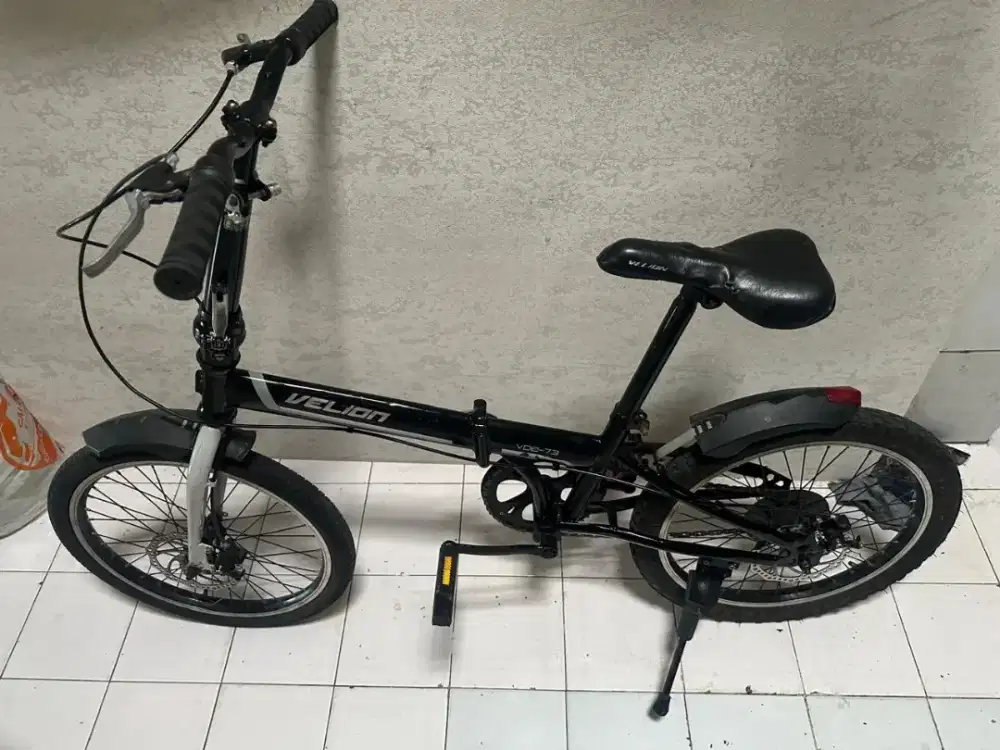 Dijual sepeda lipat bekas seperti baru ukuran 20