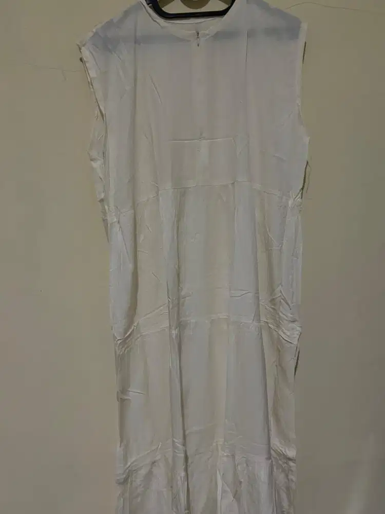 Dress tanpa lengan