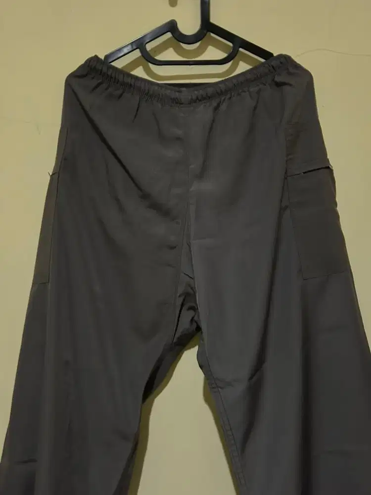 Celana panjang pria