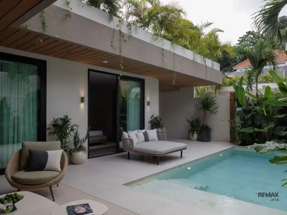 Luxury Tropical Penthouse 2 BR 27-Year Leasehold In Pererenan