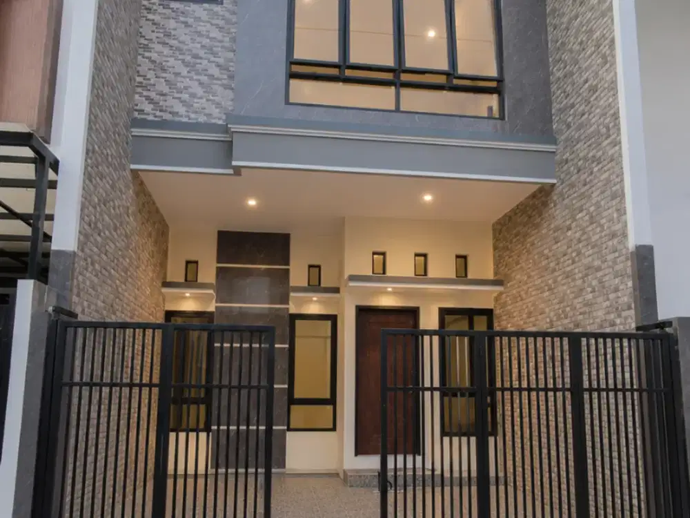 New House Area Karang Asem, Dua Lantai, Dekat Raya Karang Empat Besar