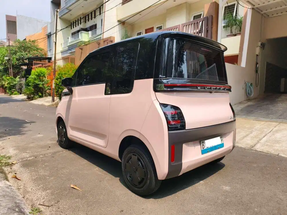Wuling Air EV LR Pro 2023 Pink, Low KM