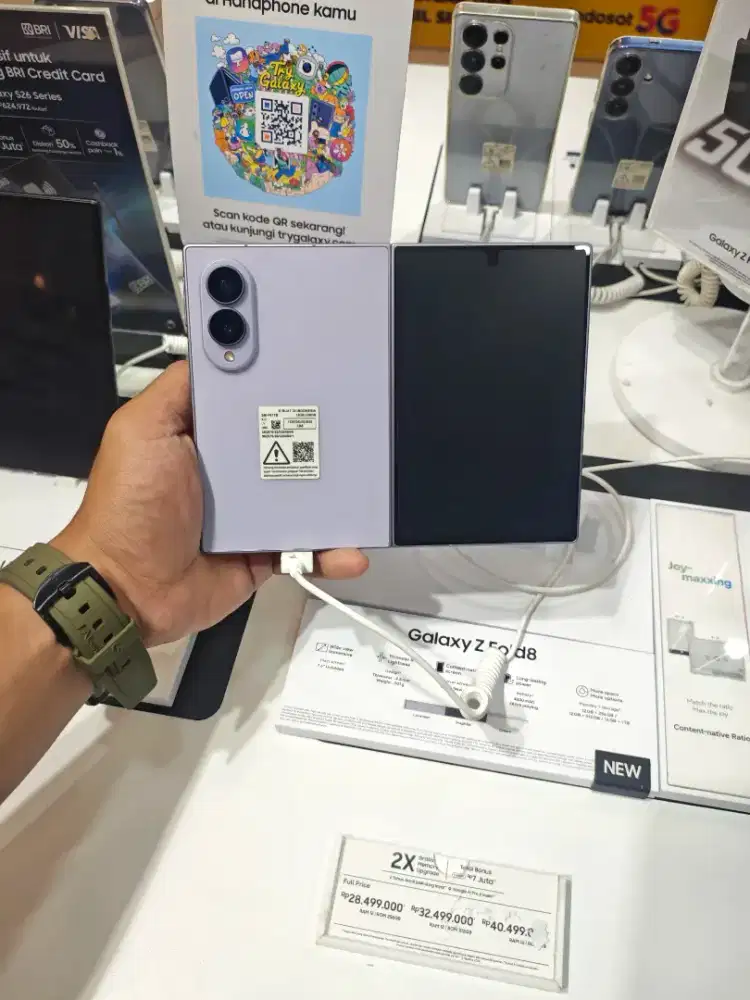 Samsung Galaxy ZFold 8 256GB cash dan cicilan cukup KTP