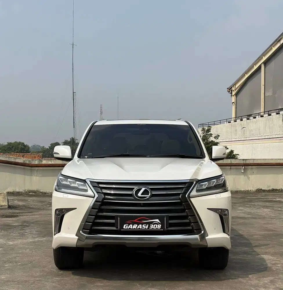Lexus LX 570 AT Bensin 2018 Putih