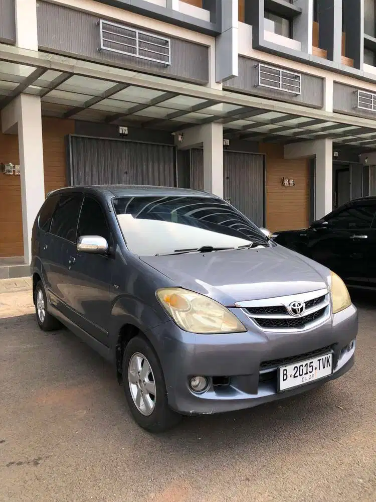 Toyota Avanza 2010 Bensin
