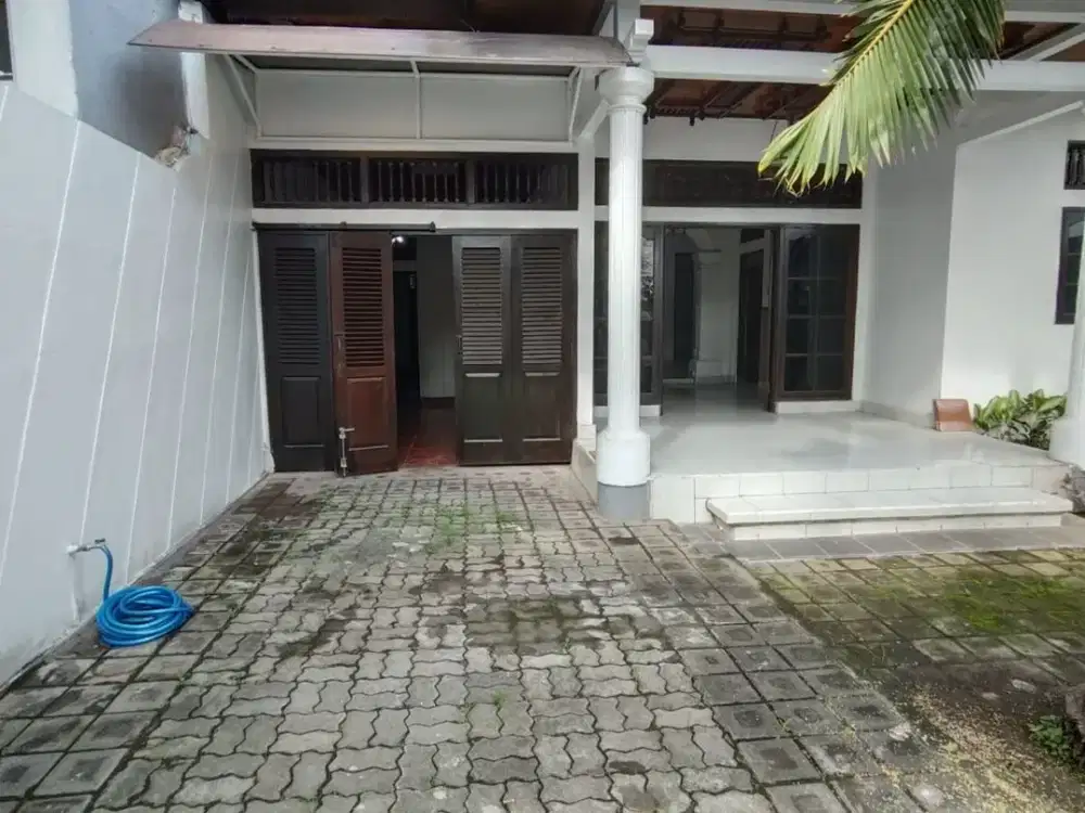 DISEWAKAN RUMAH – SEKAR TUNJUNG, GATSU TIMUR