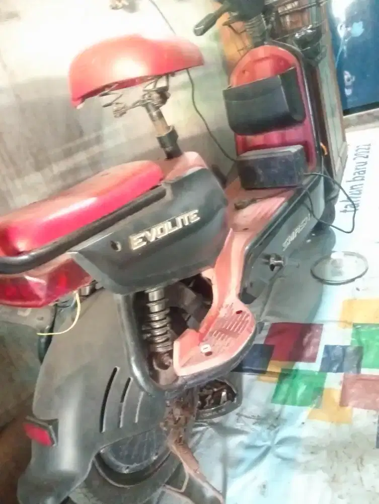 Sepeda listrik merk evolite