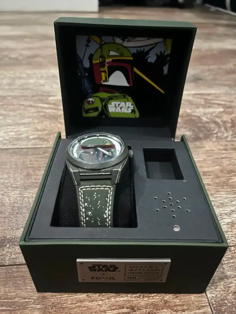 Fossil x star wars boba feet limited edition