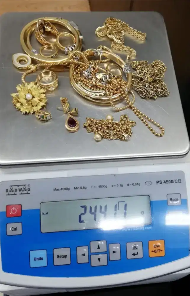 Terima jual beli Emas&Berlian