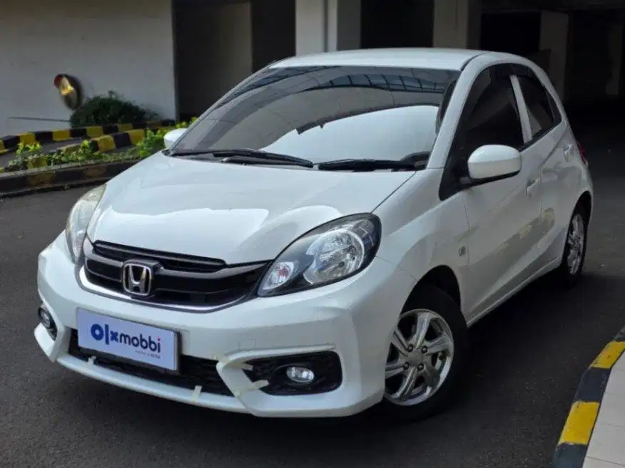 LOW DP Honda Brio Satya 1.2 E Bensin-AT 2018 4BW